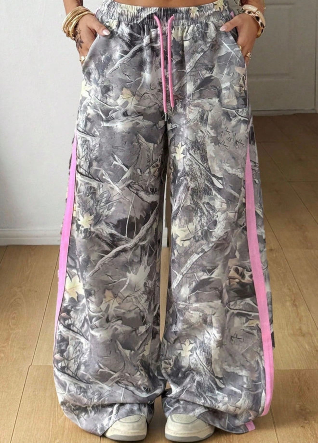 *Preorder* Camo pink line wide leg Pants